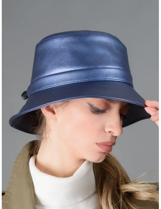 Bissoli Fashion Hats | Cappello cloche antipioggia in eco pelle blu
