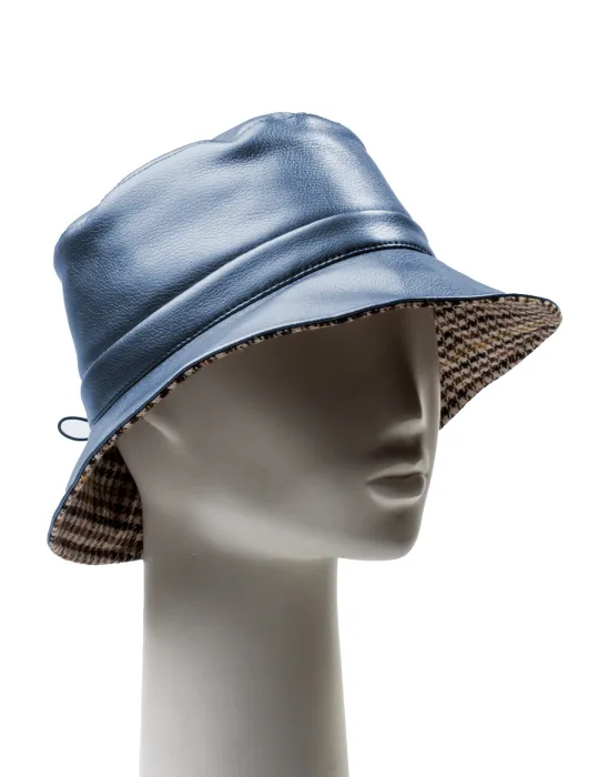 Bissoli Fashion Hats | Cappello cloche antipioggia in eco pelle blu