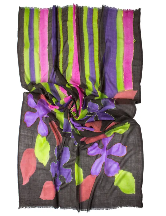 Maxi sciarpa lana batik e ricamo sul fucsia e arancio Bissoli