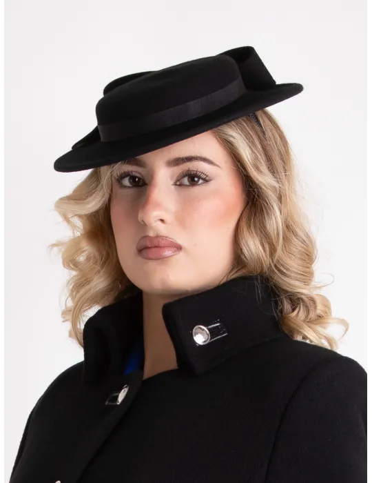 Complit | Cappello grande da cerimonia nero e fucsia con veletta