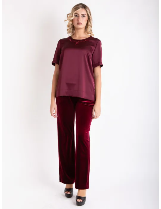 Piero Moretti AW 25-26 | Plus size burgundy silk blouse with rhinestones
