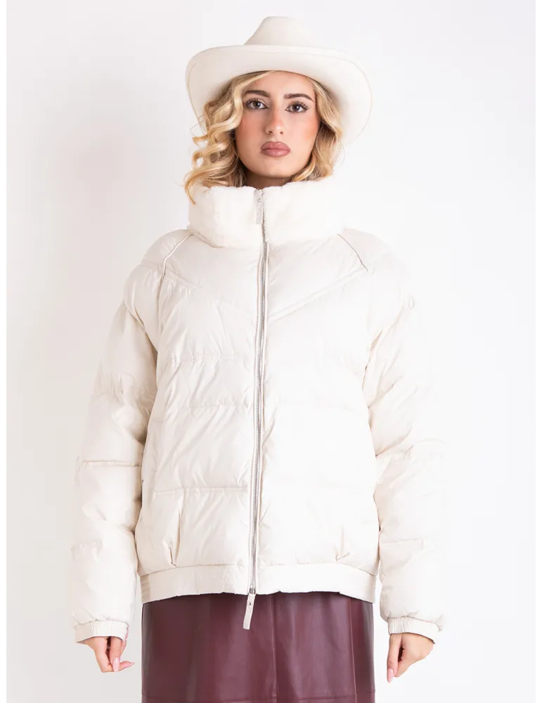 Milky white padded jacket coat with fur collar