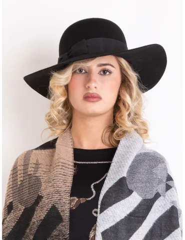 Black wool Hat with wide brim by Complit