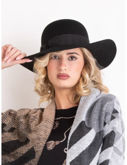 Black wool Hat with wide brim by Complit