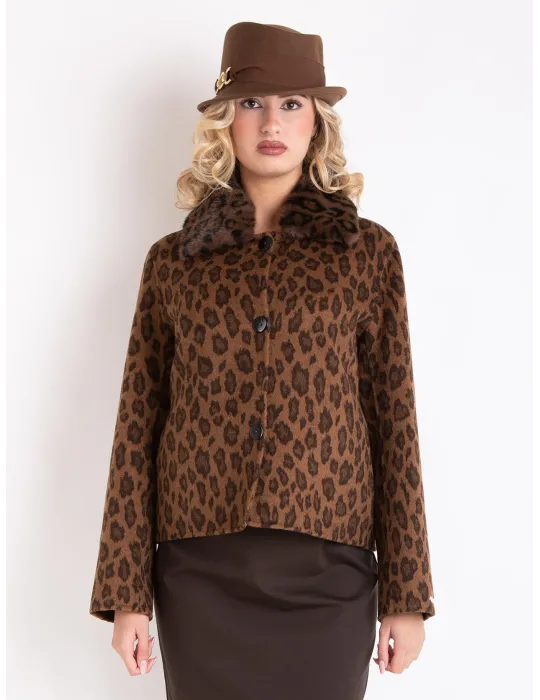 Piero Moretti F/W 2026 | Leopard printed wool short jacket fur collar