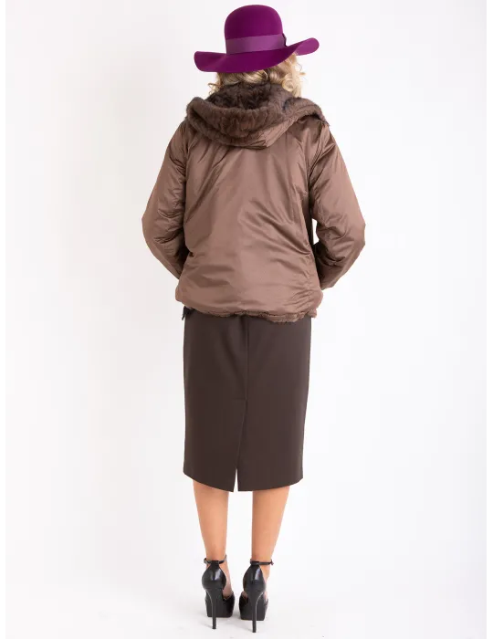 Giaccone di pelliccia marrone reversibile con cappuccio fino alla 58