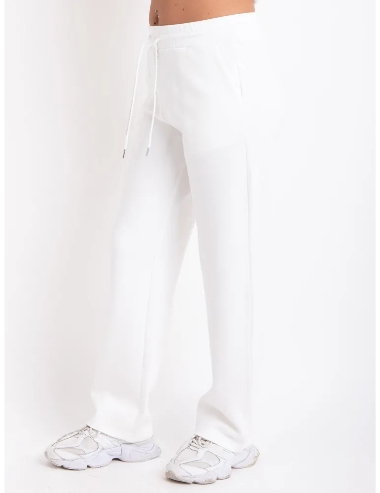 Relaxed-fit beige cargo trousers | Chic tracksuit outerwear for women