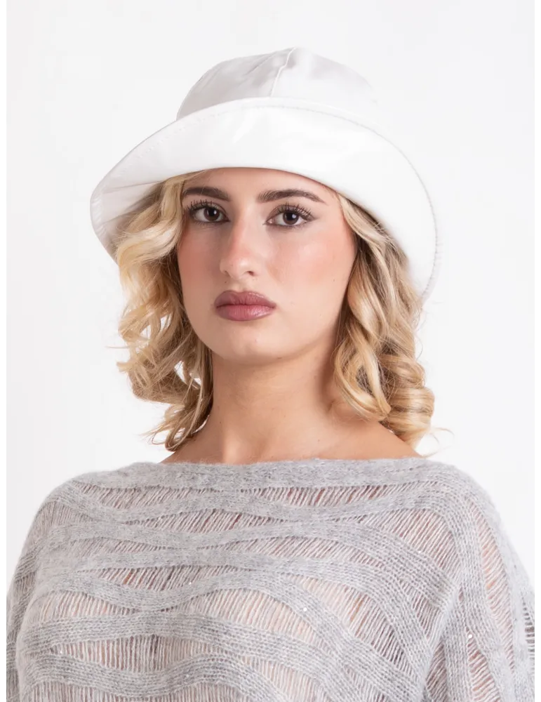 Complit Fashion Hats | Cappello cloche antipioggia in vernice bianca