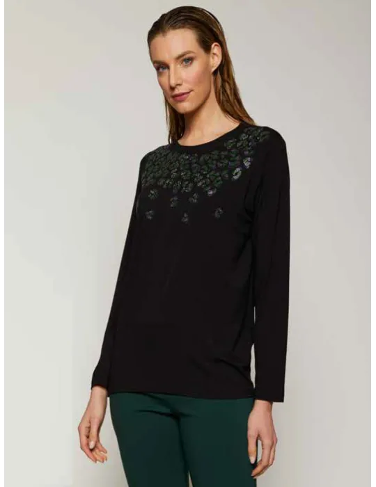 Black t-shirt with shiny rhinestones animal spotted design