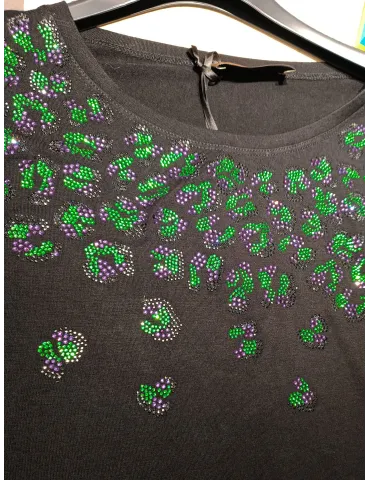 F.sca Mercuriali | T-shirt con ricamo maculato di strass viola e verde 2