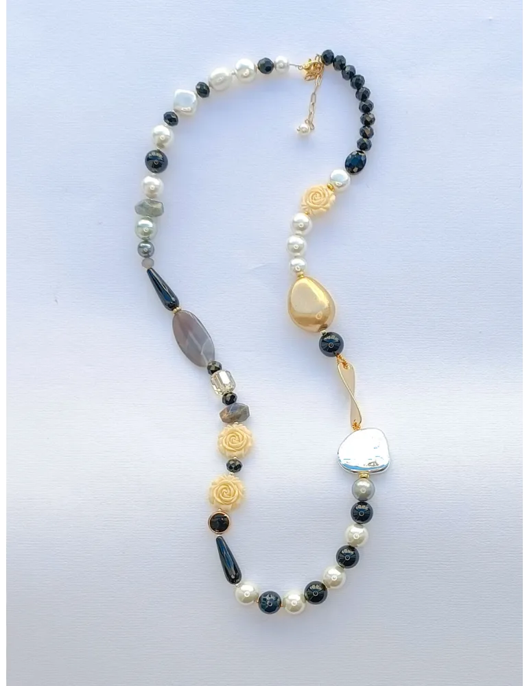 Handmade long necklace with flower pearls and crystals