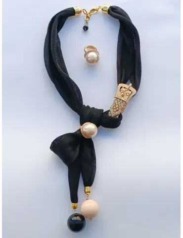 Collana artigianale lunga anallergica con resine perle e cristalli