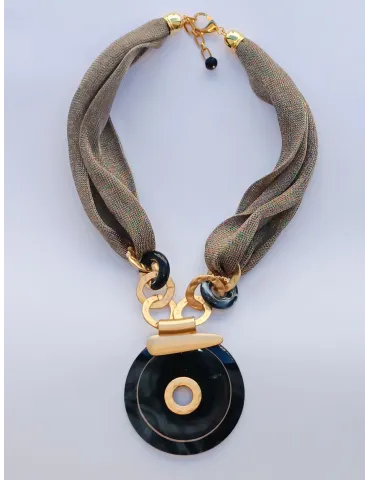 Handmade Handmade necklace with round pendant 2