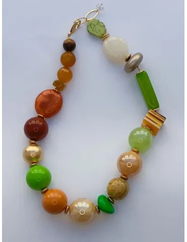 Collana artigianale anallergica con resine perle e cristalli 2