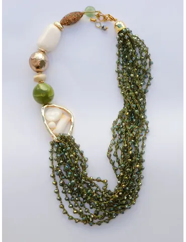 Collana corta in seta argento con rigatone in oro e strass