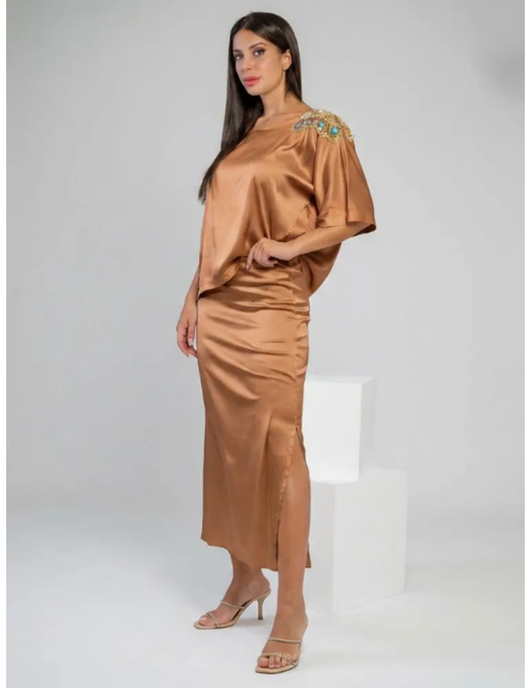 Olivia Rei Completo blusa farfalla e gonna lunga tabacco fino alla 56