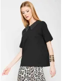 Black cotton t-shirt with rhinestone collar