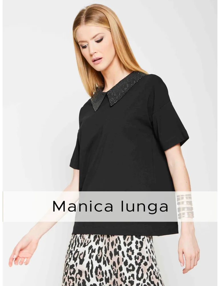 Francesca Mercuriali | T-shirt nera con collo di strass |Taglie comode