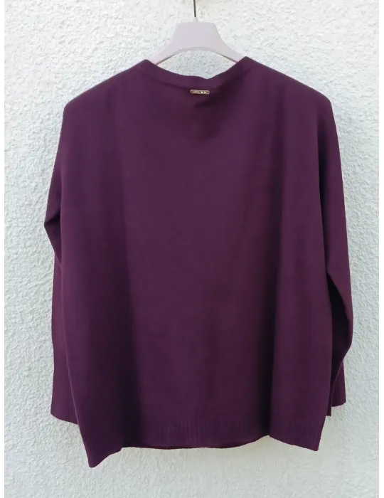 Maglione bordeaux con strass ricamati sul davanti More by Siste's