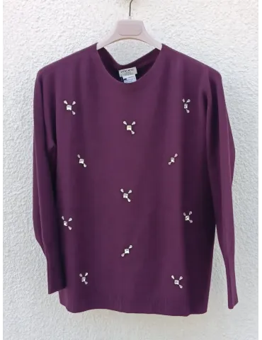 Maglione bordeaux con strass ricamati sul davanti More by Siste's