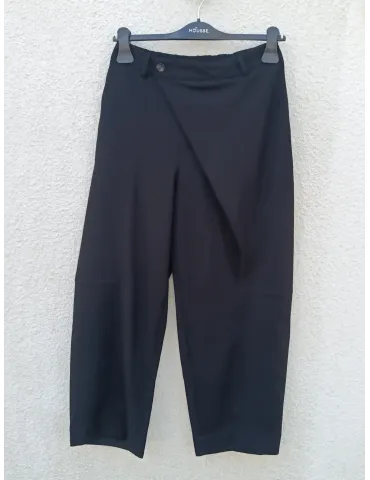 Black Wrap Carrot-Leg Trousers by Mousse Italian plus size fashion 2