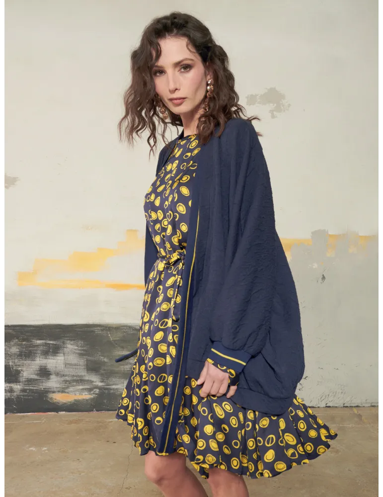 Cardigan lungo a kimono blu con profilo giallo | Mousse semi-curvy