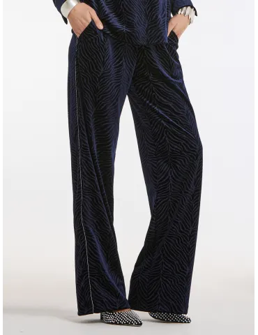 Three-Piece Devoré Velvet Suit with Piping and Fringes 2