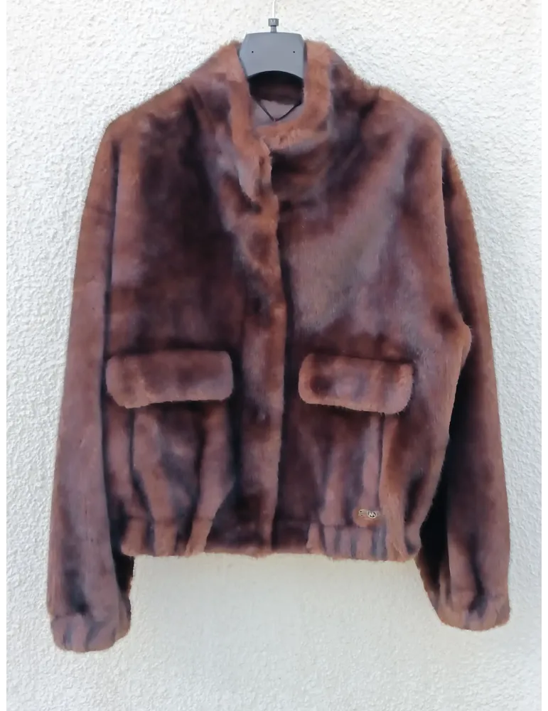 Giaccone corto marrone bomber eco pelliccia con tasconi | Riva Tricot