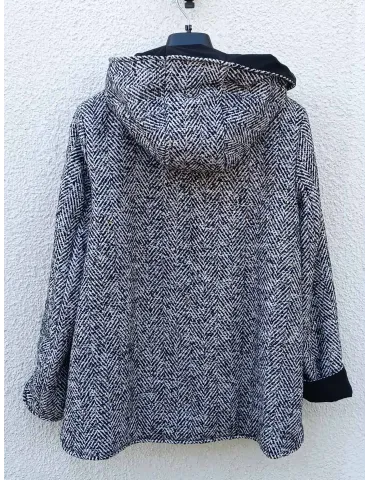 Giaccone spigato bianco e nero con paillettes Volpato 2