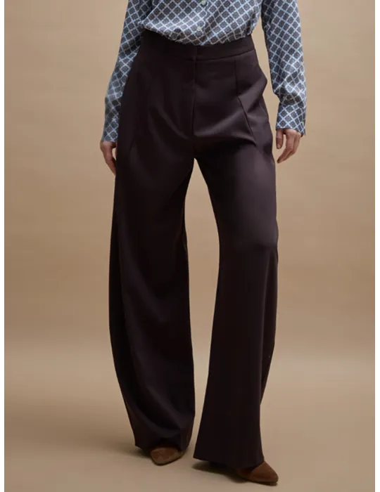 Relaxed-fit brown balloon trousers | Chic Korean-Inspired Suit