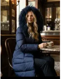 Cappotto piumino blu con cappuccio e pelliccia di Mongolia fino tg 56