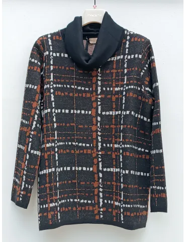 Francesca Mercuriali | Maglione dolcevita in bianco, nero e coccio 2