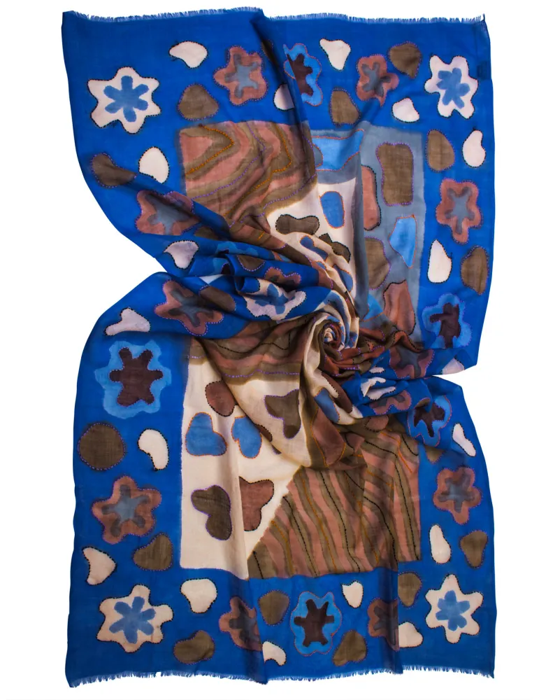 Maxi sciarpa blu e marrone in pura lana stampa a mano batik Bissoli