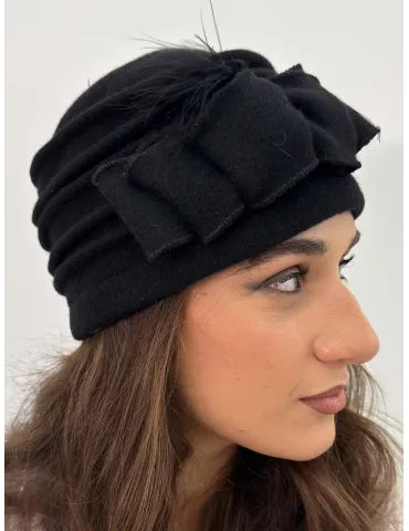 Cappelli donna Complit | Cappello in pura lana con fiocco e piume