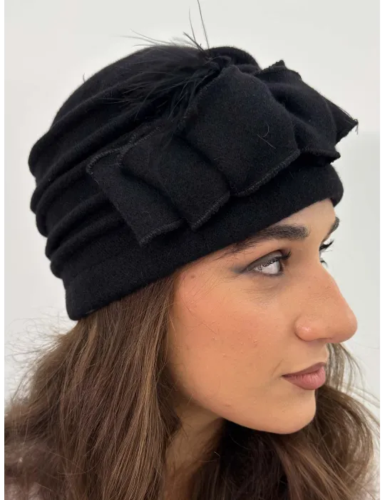 Complit Italian Hats | Pure Wool Beret-Style Hat with Bow and Feathers