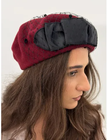 Burgundy wool beret with black bow and tulle by Complit