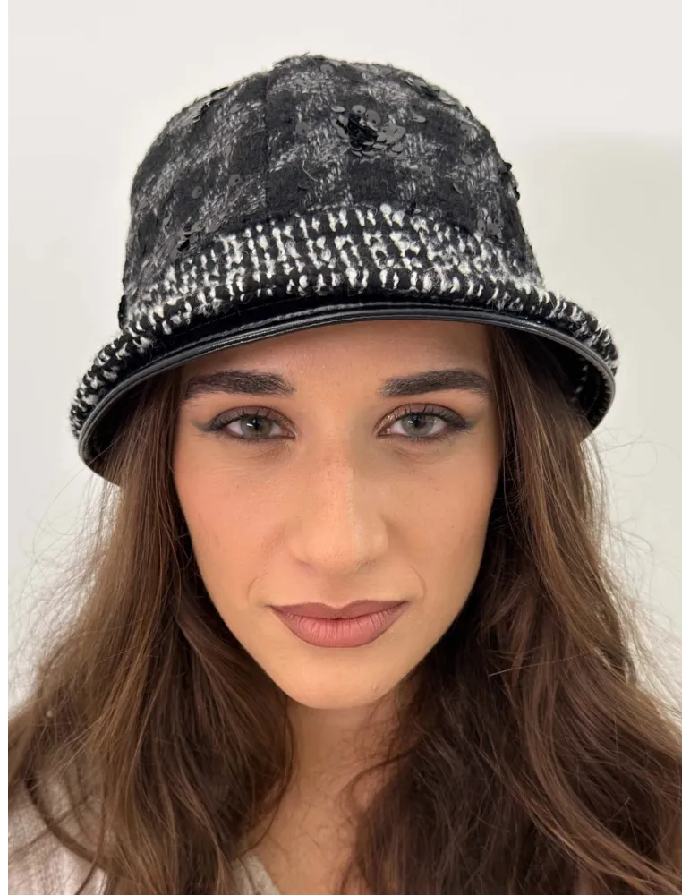 Cappelli donna Complit | Cloche Dolly in ecopelle nera antipioggia