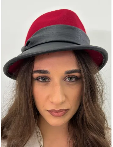 Cappelli Complit | Panama fedora borsalino asimmetrico rosso e nero 2