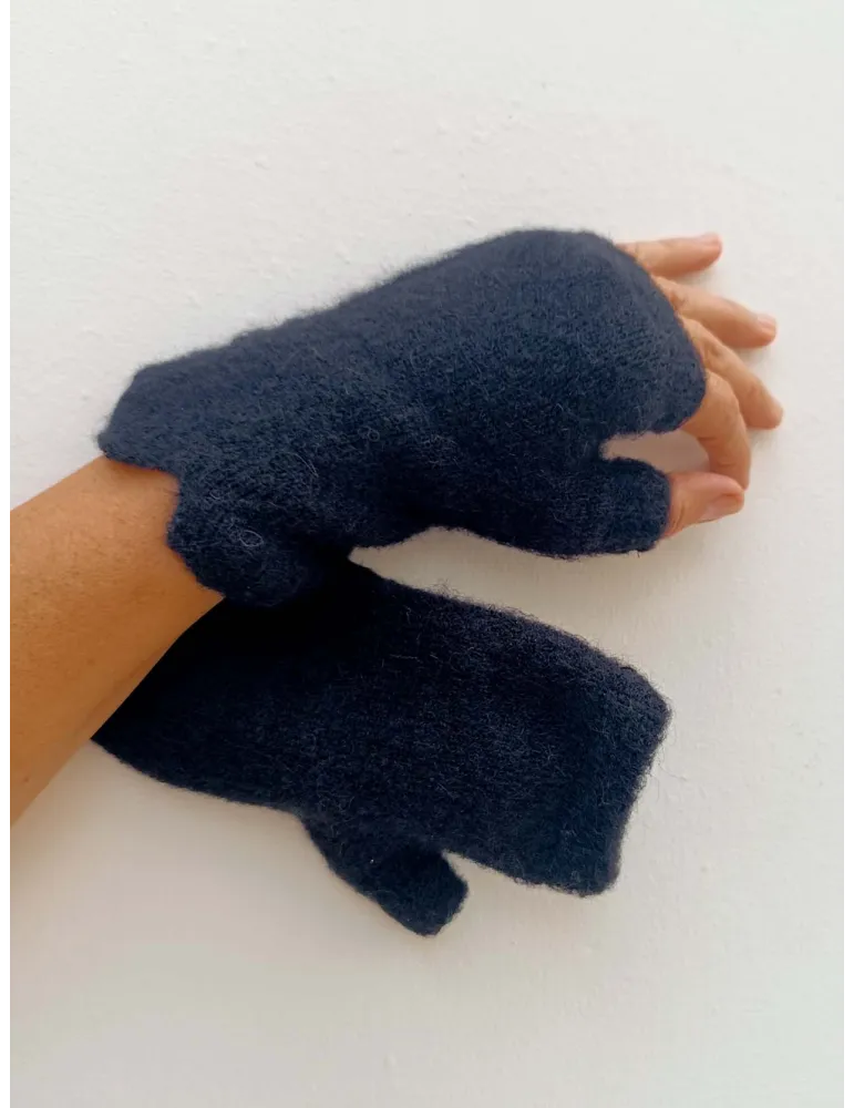 Black Fingerless Gloves in Soft Alpaca and Merino Wool