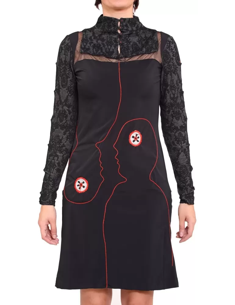 Kleid mit gepunkteten Tüll Einsätzen Kleid mit gepunkteten Tüll Einsätzen
