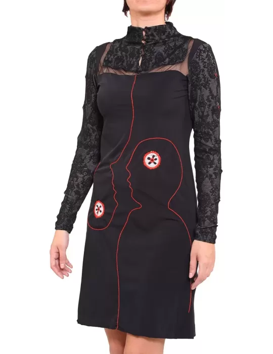 Kleid mit gepunkteten Tüll Einsätzen