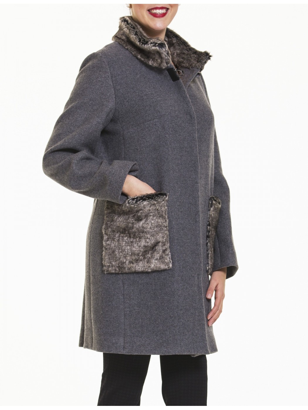 Cappotto grigio con pelliccia Laura Gigliotti