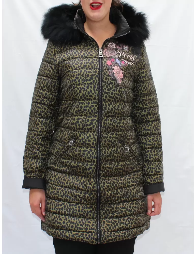 Cappotto donna piumino stampa animalier verde e nero Fuego Woman Cappotto donna piumino stampa animalier verde e nero Fuego Woman