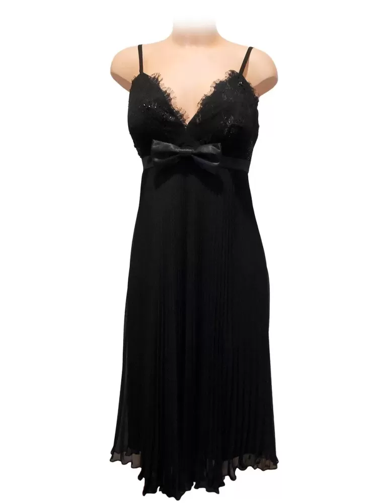 Gorgeous plunge V neck chiffon satin plissè black dress