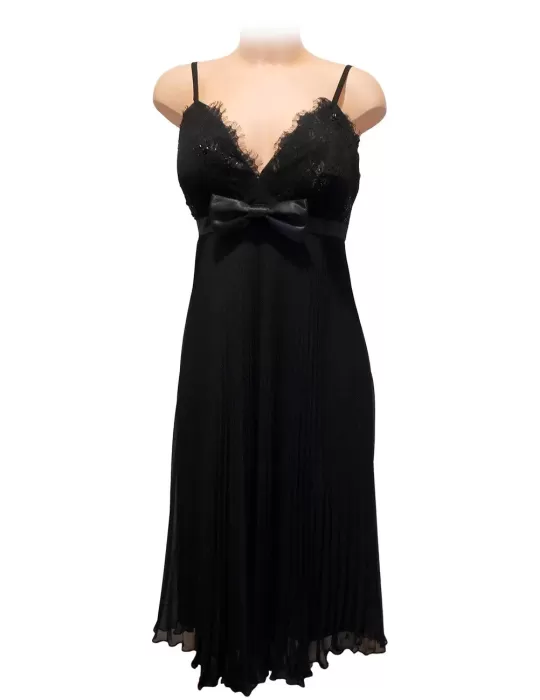 Gorgeous plunge V neck chiffon satin plissè black dress
