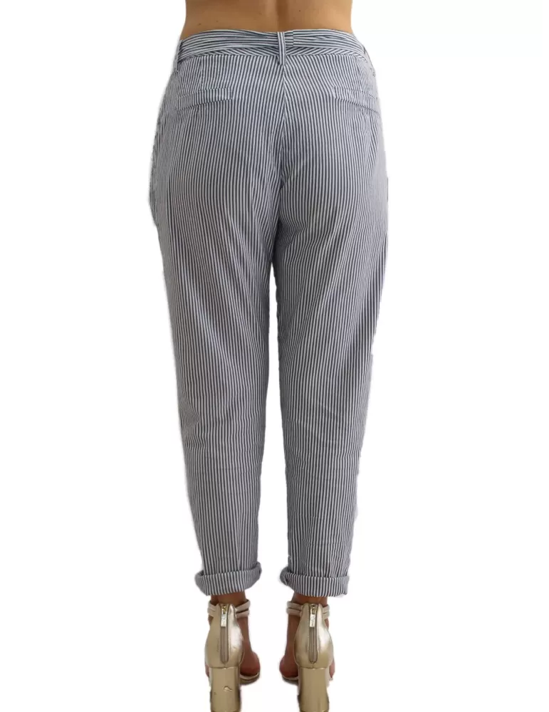 Fuego Woman Elegant black cady carrot pleated trousers pants