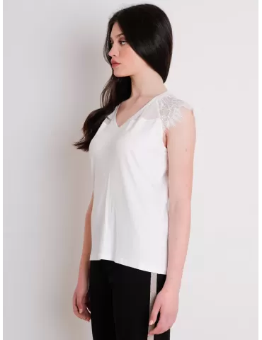 Top canotta a V con pizzo bianco Fuego Woman 2