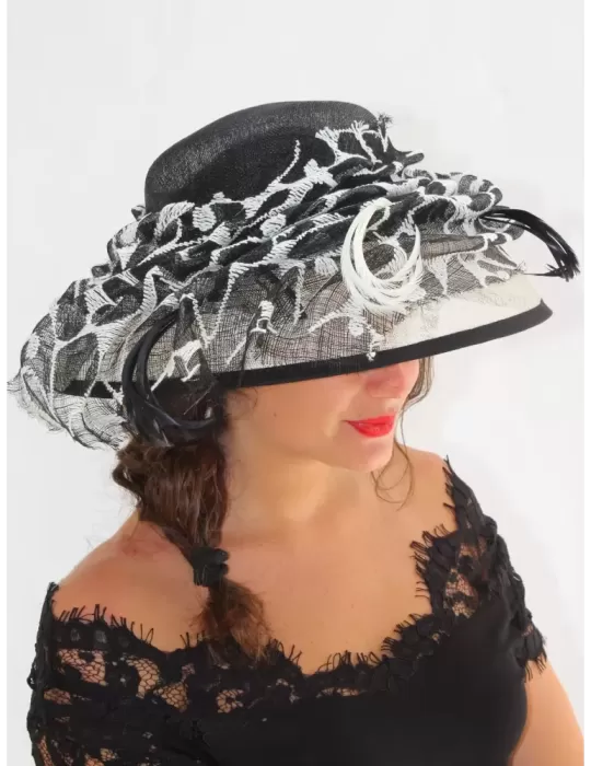 Complit | Cappello grande da cerimonia bianco e nero a pois con piume Complit | Cappello grande da cerimonia bianco e nero a pois con piume